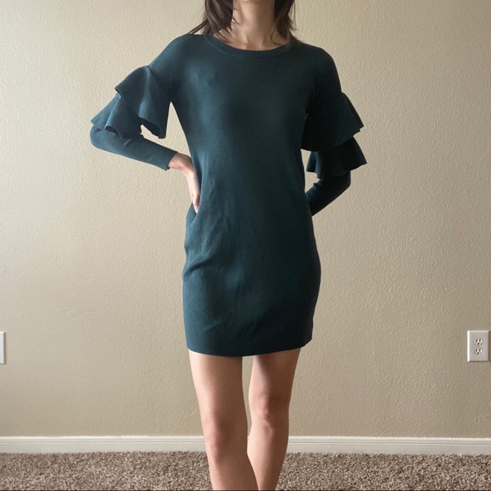 Romeo + Juliet Emerald Sweater Dress